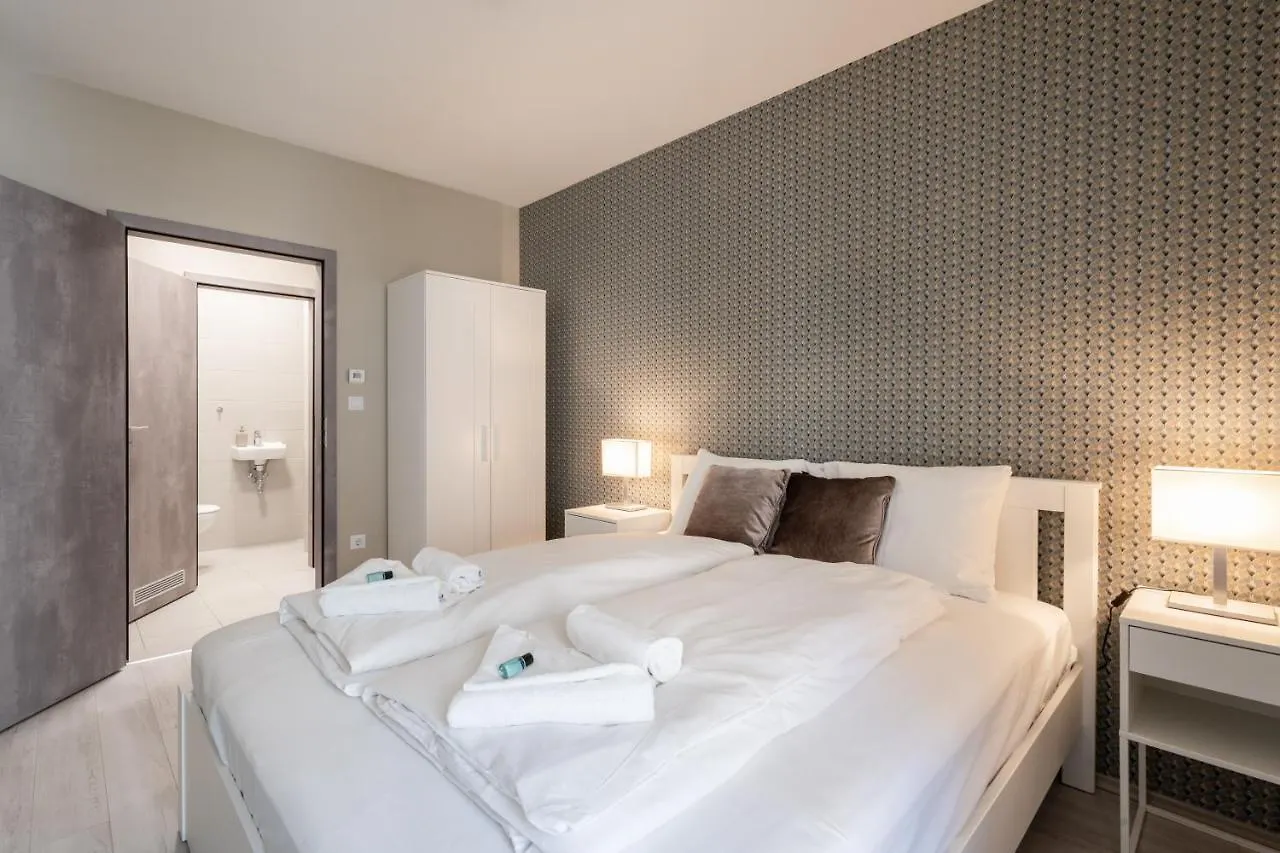 Navy Angel Apartment With Balcony Budapest Hungary