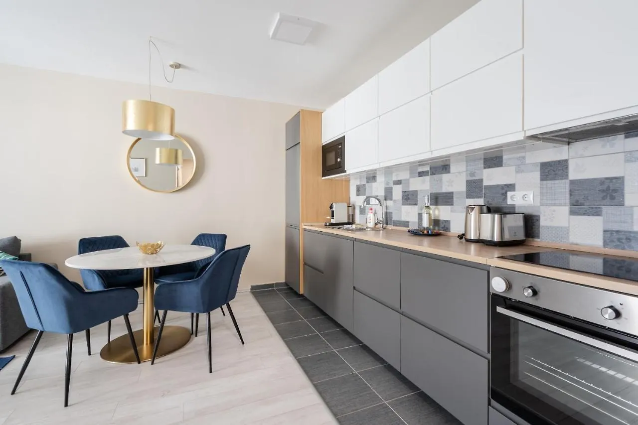 Navy Angel Apartment With Balcony Budapest Hungary